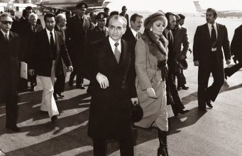تحقیق درمورد فرار شاه از ایران