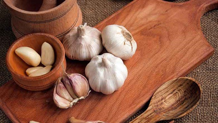 با خواص خوردن سیر ناشتا بیشتر آشنا شوید
